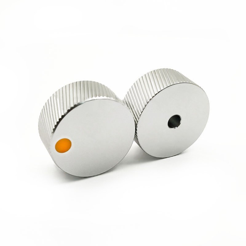 Knurled aluminium control knobs with indicator dot